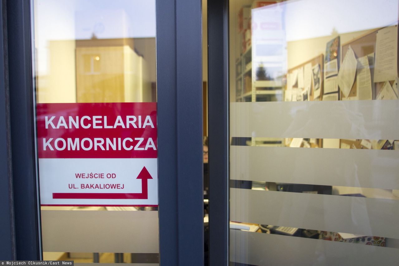 Zarobki komorników rozstrzelone. Pensja bywa wyższa niż sędziego