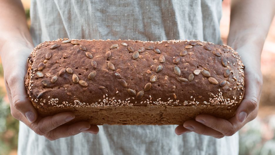 Chleb pełnoziarnisty jest doskonałym źródłem błonnika