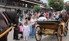 Turyści się wstydzą, z pomocą przychodzą hotelarze. Trudna sytuacja