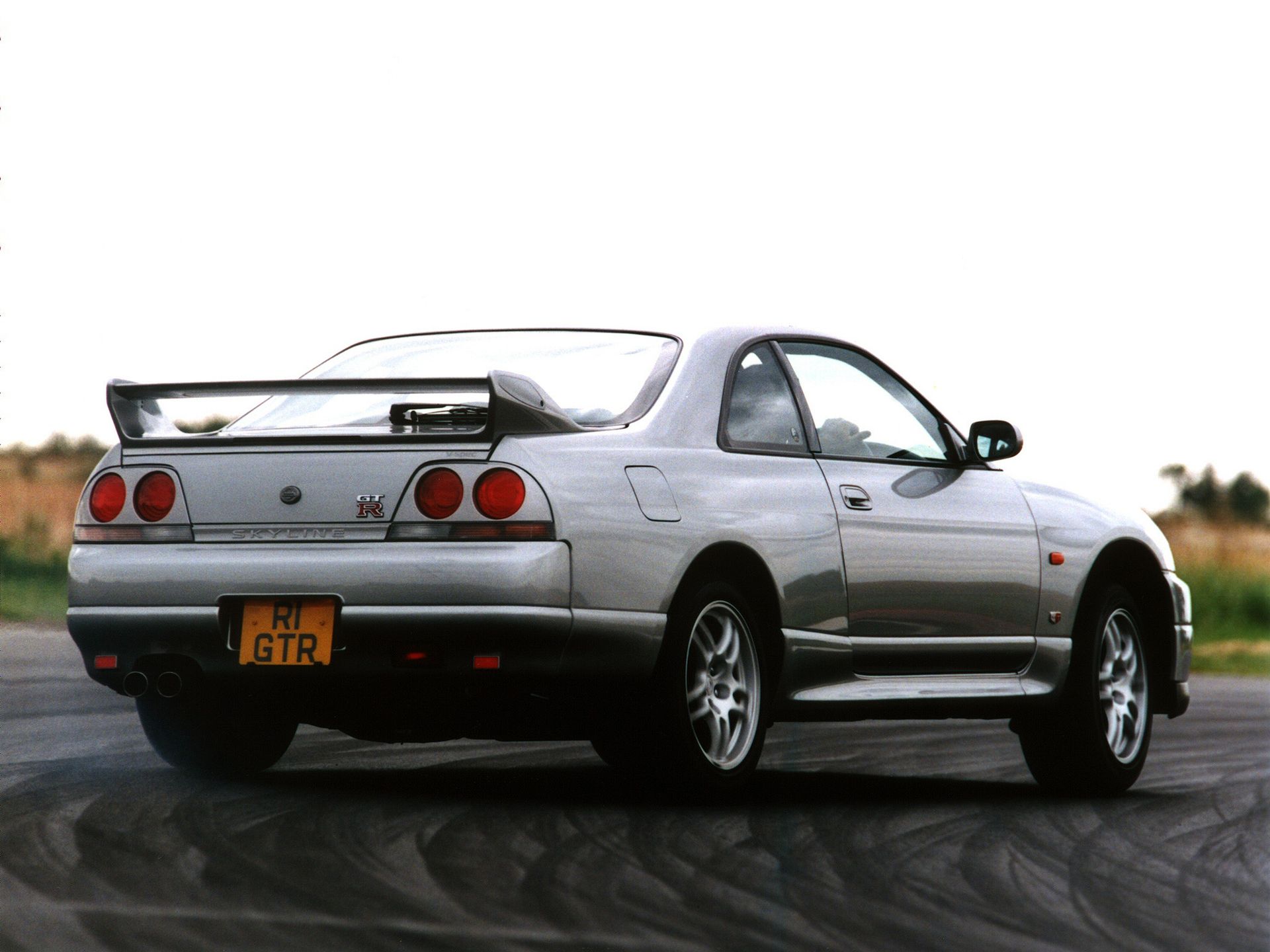 Ewolucja Godzilli: jak od początku zmieniał się Nissan Skyline GT-R 17