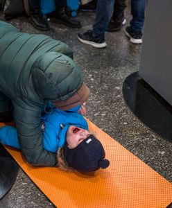 Rosjanie masowo porywają ukraińskie dzieci. "Obawiam się, że spotka je przerażający los"