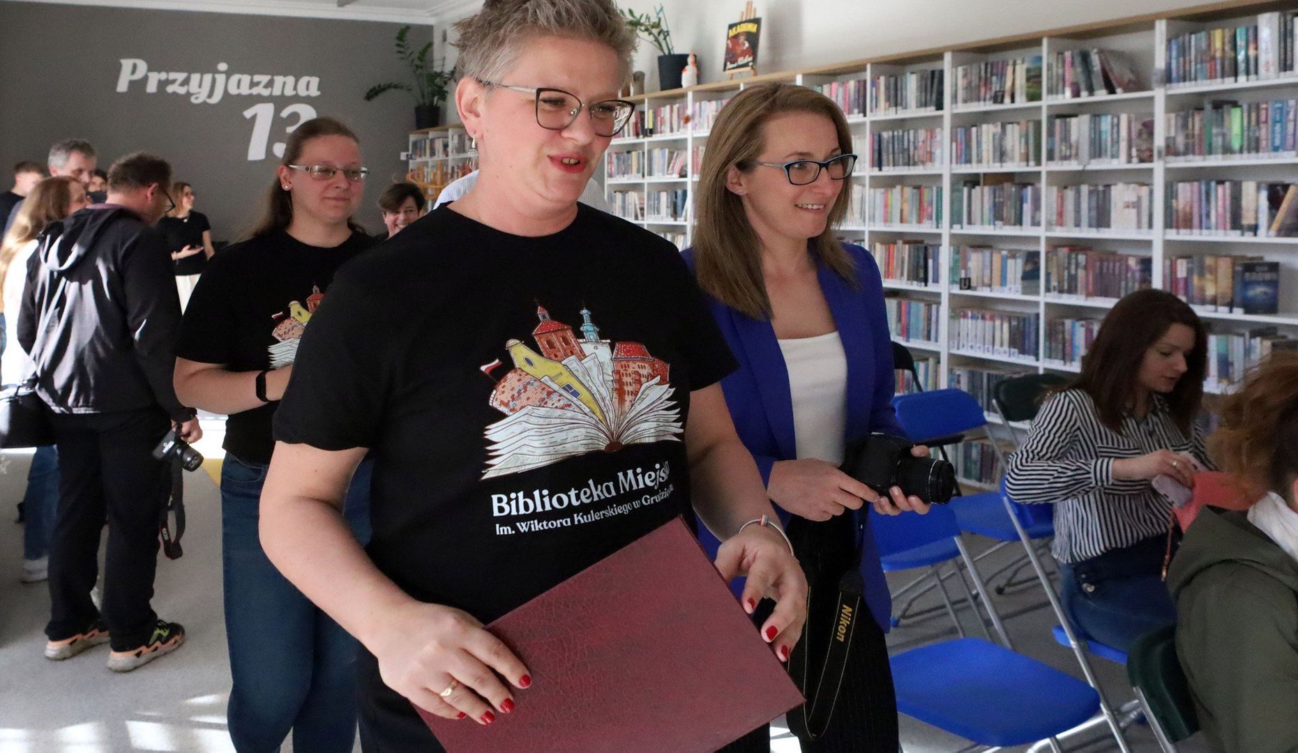 W filii nr 13. Biblioteki Miejskiej w Grudziądzu odbyło się spotkanie z &#34;Zaczytanym Gliną&#34; czyli Łukaszem Kowalczykiem