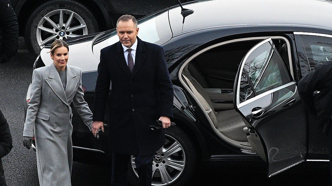 Karol Nawrocki z Martą Nawrocką przybyli na uroczystość 163. 