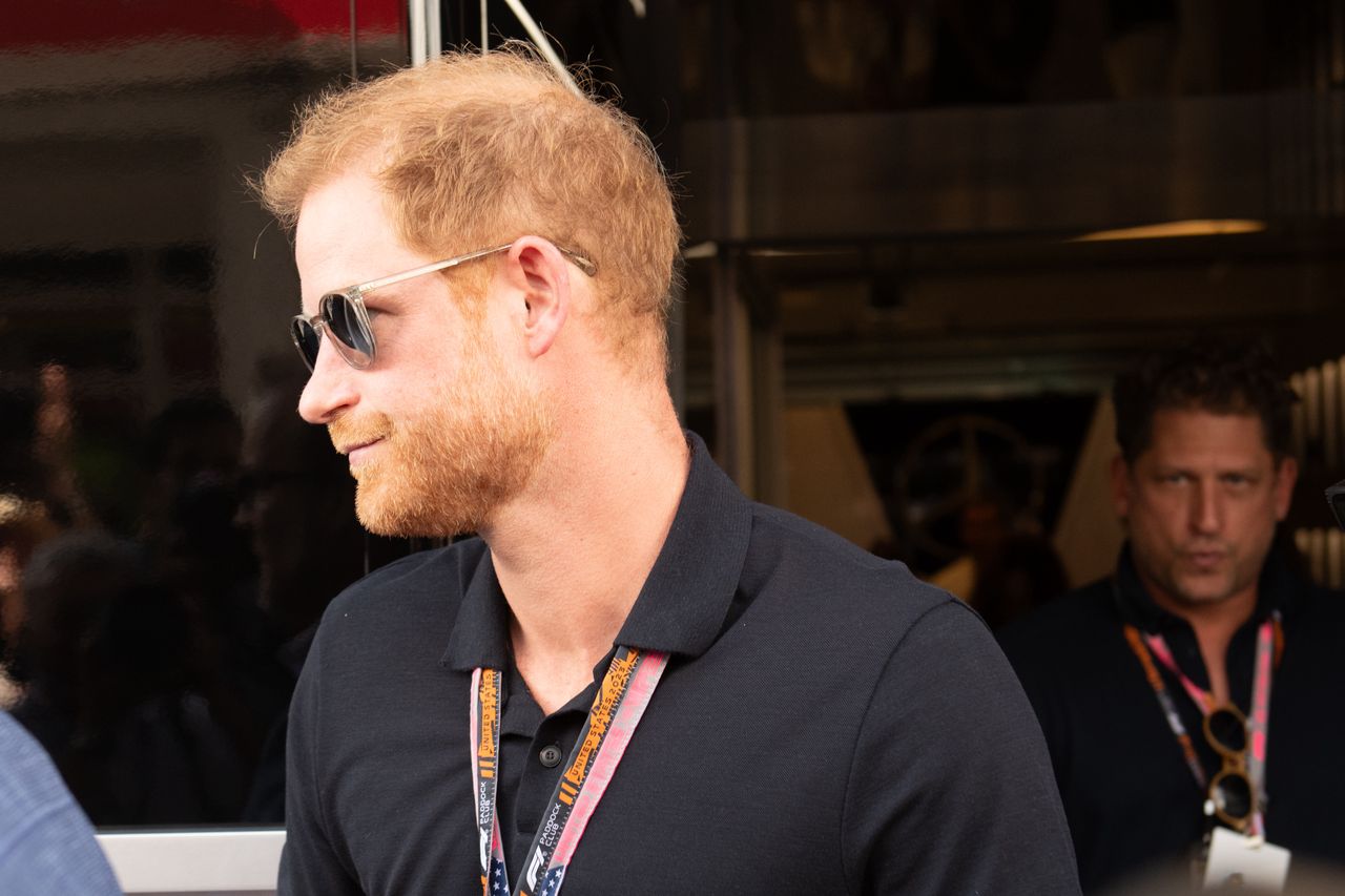 Is Major Hewitt Prince Harry's biological father? "His red hair sparked the rumor,"