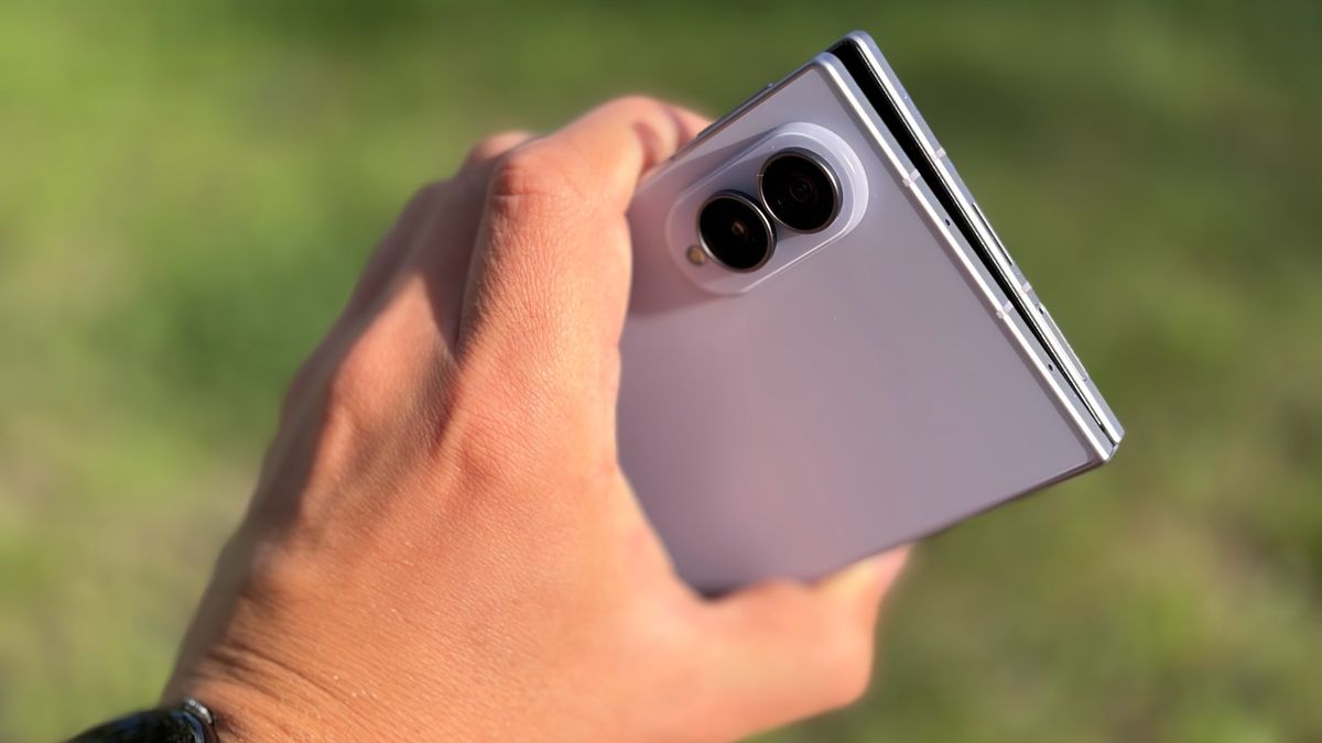 Samsung Galaxy Z Fold 8