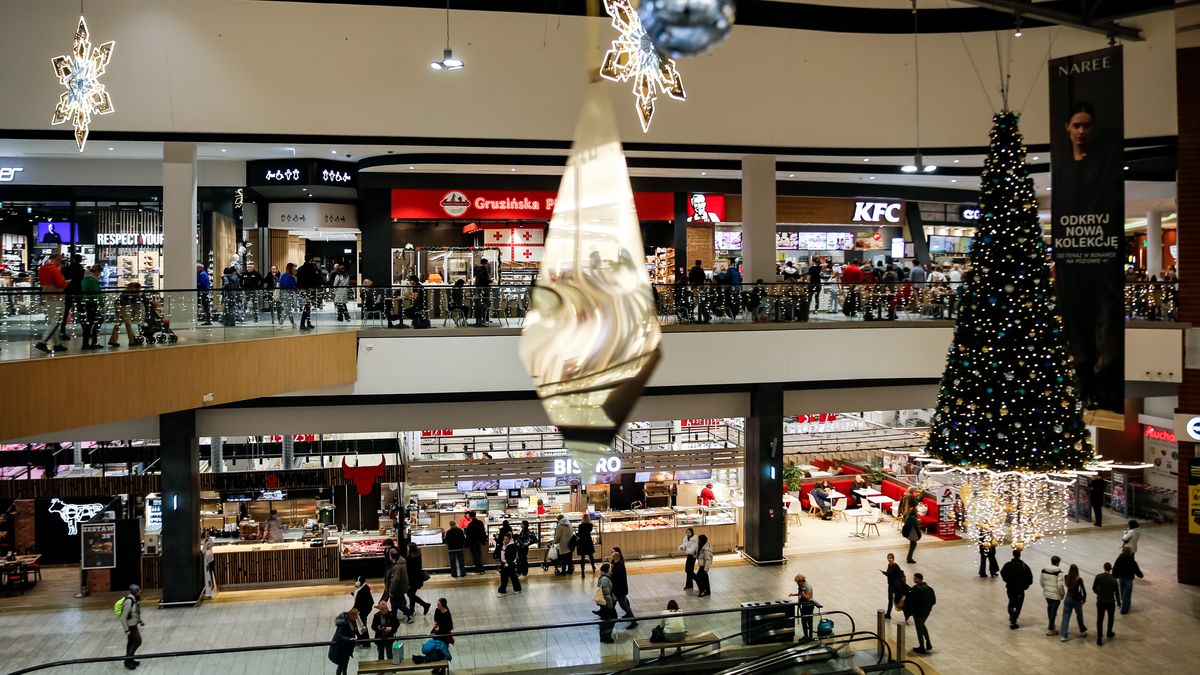 Last Minute Christmas Shopping In Krakow
Shoppers make last minute shopping in Bonarka shopping mall ahead of Christmas Day on Saturday December 21, 2024. (Photo by Dominika Zarzycka/NurPhoto via Getty Images)
NurPhoto
last minute shopping, shopping spree, editorial, holiday discounts, daytime, bonarka shopping mall, december 21, retail industry, shopping rush, shopping experience, holiday preparations, gift buying, festive season, eu, holiday season, christmas eve, nurphoto, retail trends, crowded malls, holiday shopping, holiday retail., mall crowds, festive shopping, christmas day, shoppers, colour image, gift shopping, consumer behavior, seasonal sales, christmas shopping, last-minute purchases, shopping center, holiday rush, dominika zarzycka