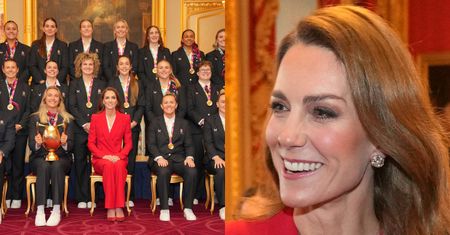 Księżna Kate w ognistej czerwieni bryluje podczas przyjęcia dla angielskiej drużyny rugby. Klasa? (ZDJĘCIA)