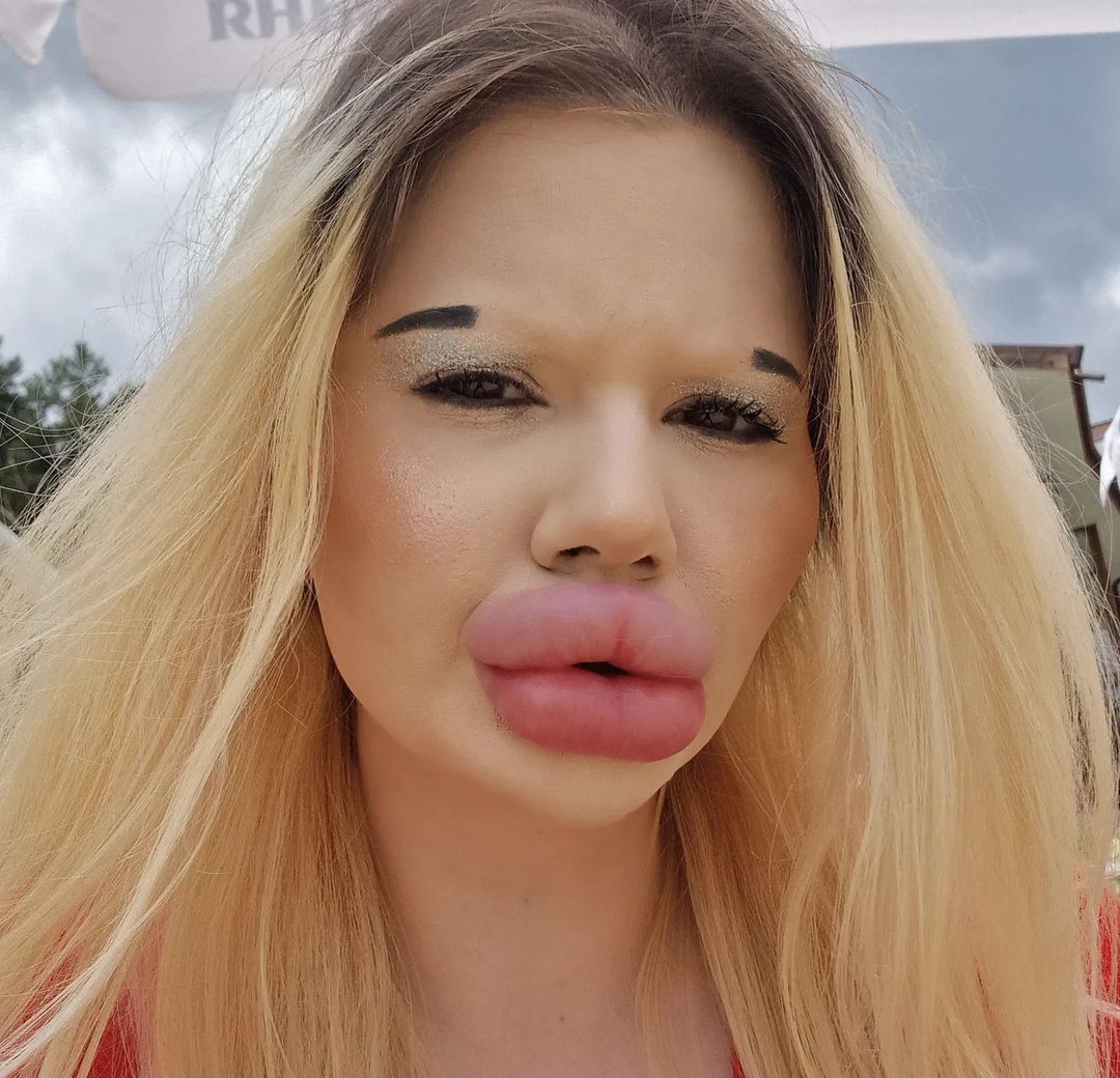 Andrea Ivanova, znana jako "bułgarska Barbie"