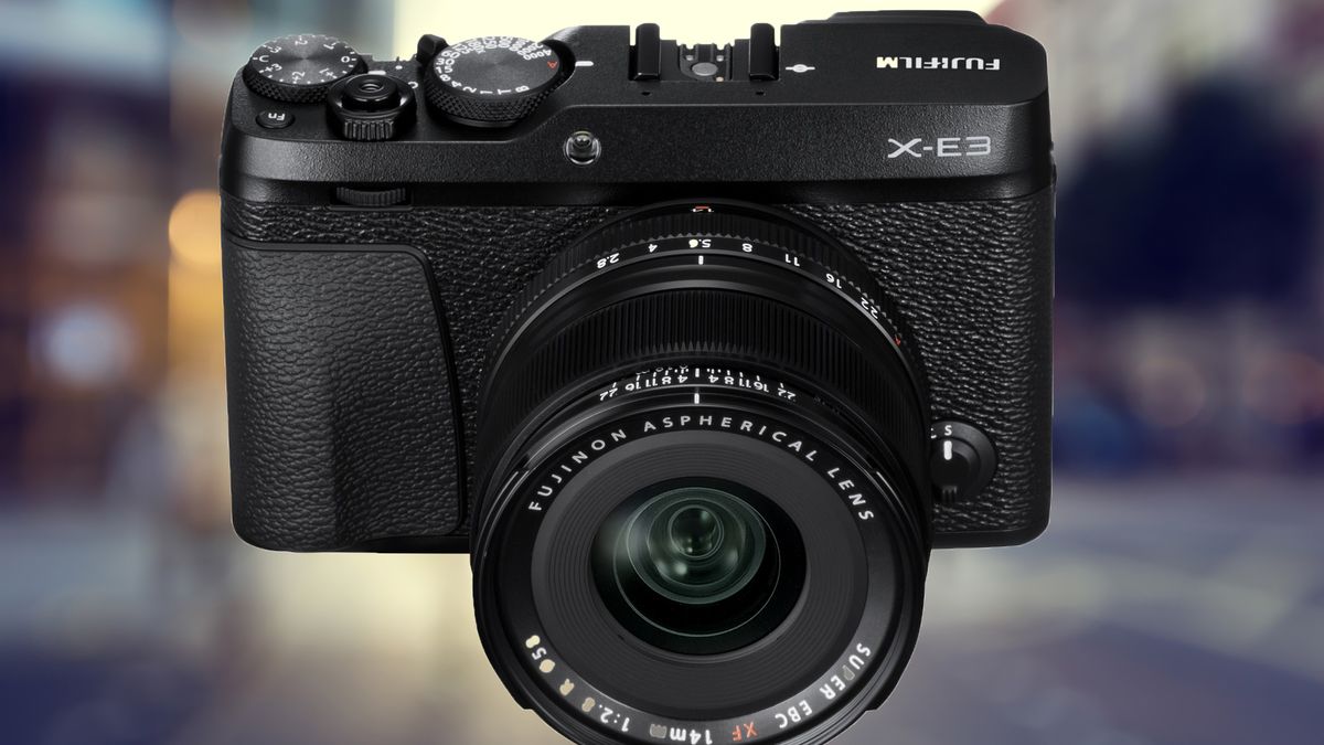 Fujifilm X-E3 - nowy bezlusterowiec ze średniej półki. Ma filmy 4K i ekran dotykowy z obsługą gestami 1