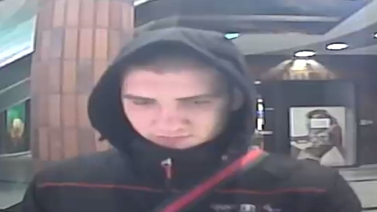 Funkcjonariusze pokazali wizerunek mężczyzny