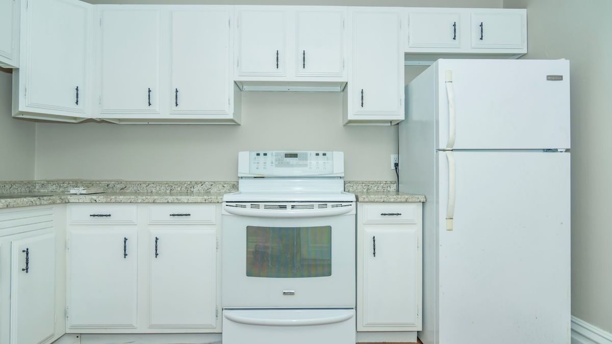 Większość Polaków popełnia ten błąd. Oto do czego służy szuflada w piekarniku 1