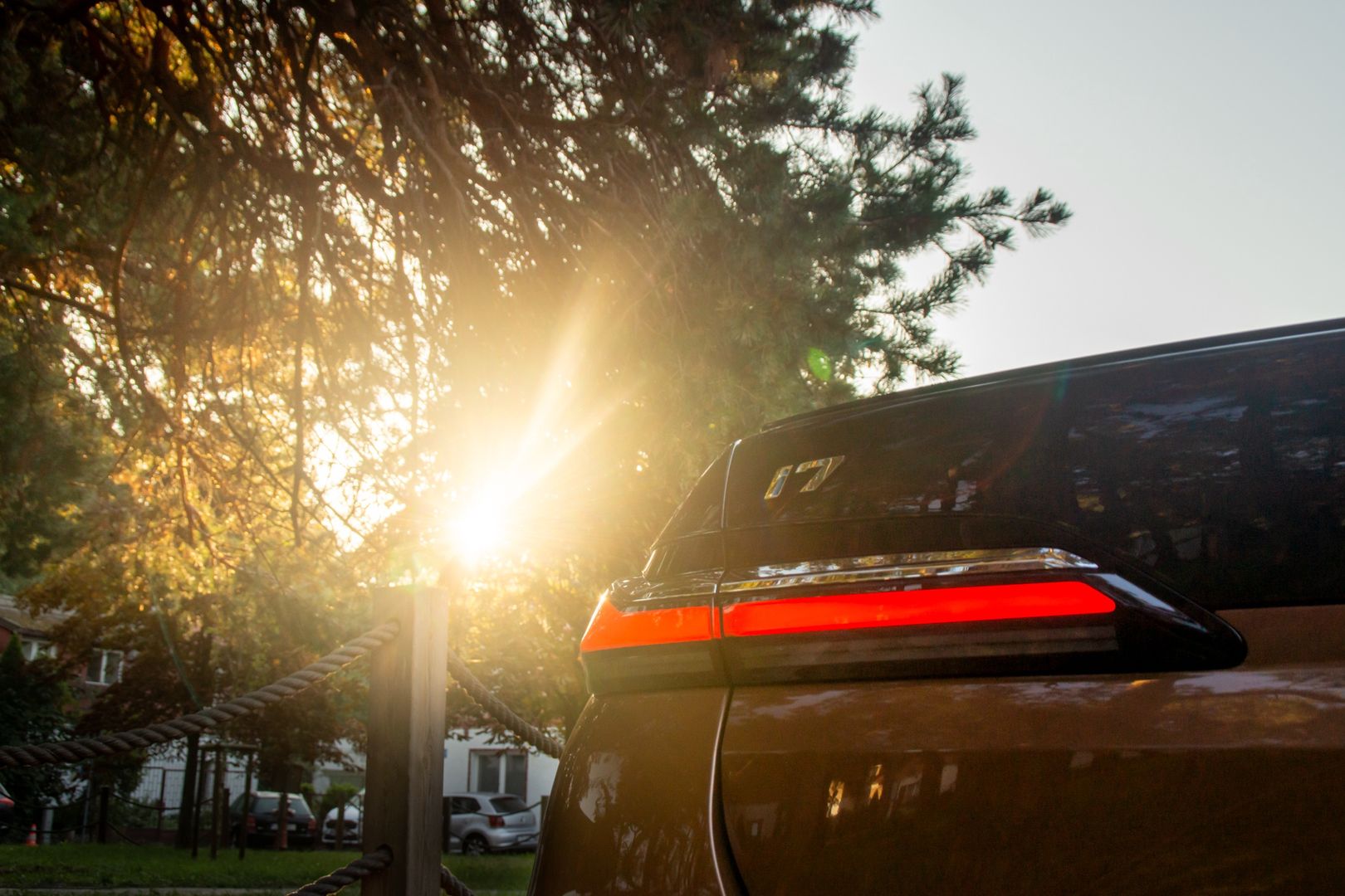 BMW i7 M70