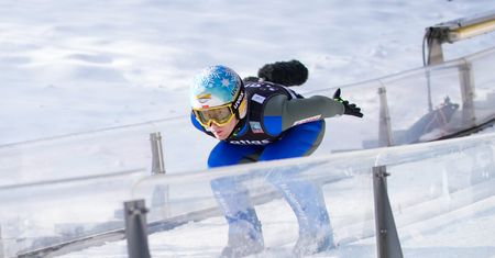 Polski skoczek pokazał, jak spakował się na turniej. Jego córki w roli głównej