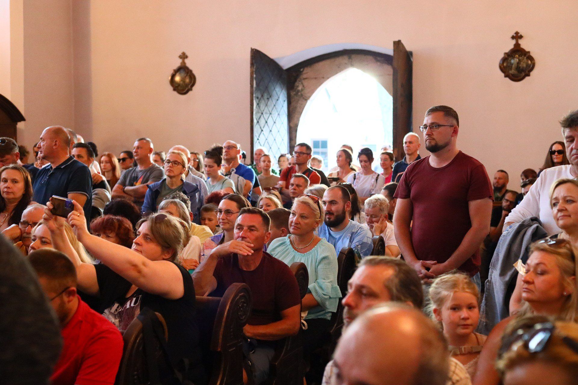 Klasztor Ojców Franciszkanów w trakcie koncertu podpopiecznych ośrodka San Damiano był wypełniony po brzegi