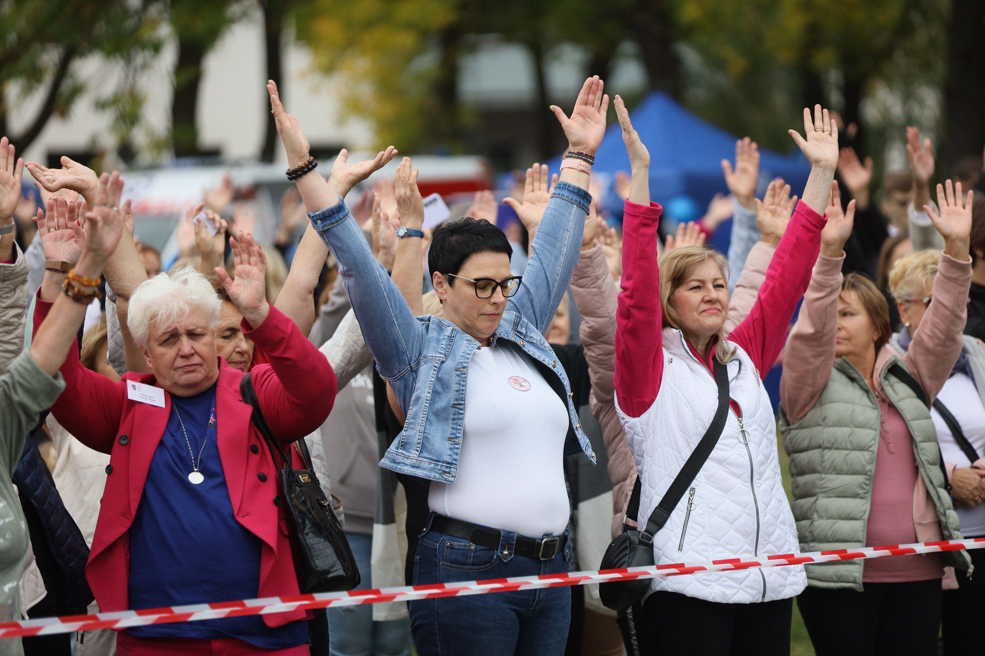 W Środzie Wielkopolskiej chcą pobić rekord Polski w samobadaniu piersi. Stowarzyszenie Średzkich Amazonek zaprasza do udziału w wydarzeniu