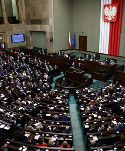 Sondaż: PiS i KO łeb w łeb. Potem duże zaskoczenie