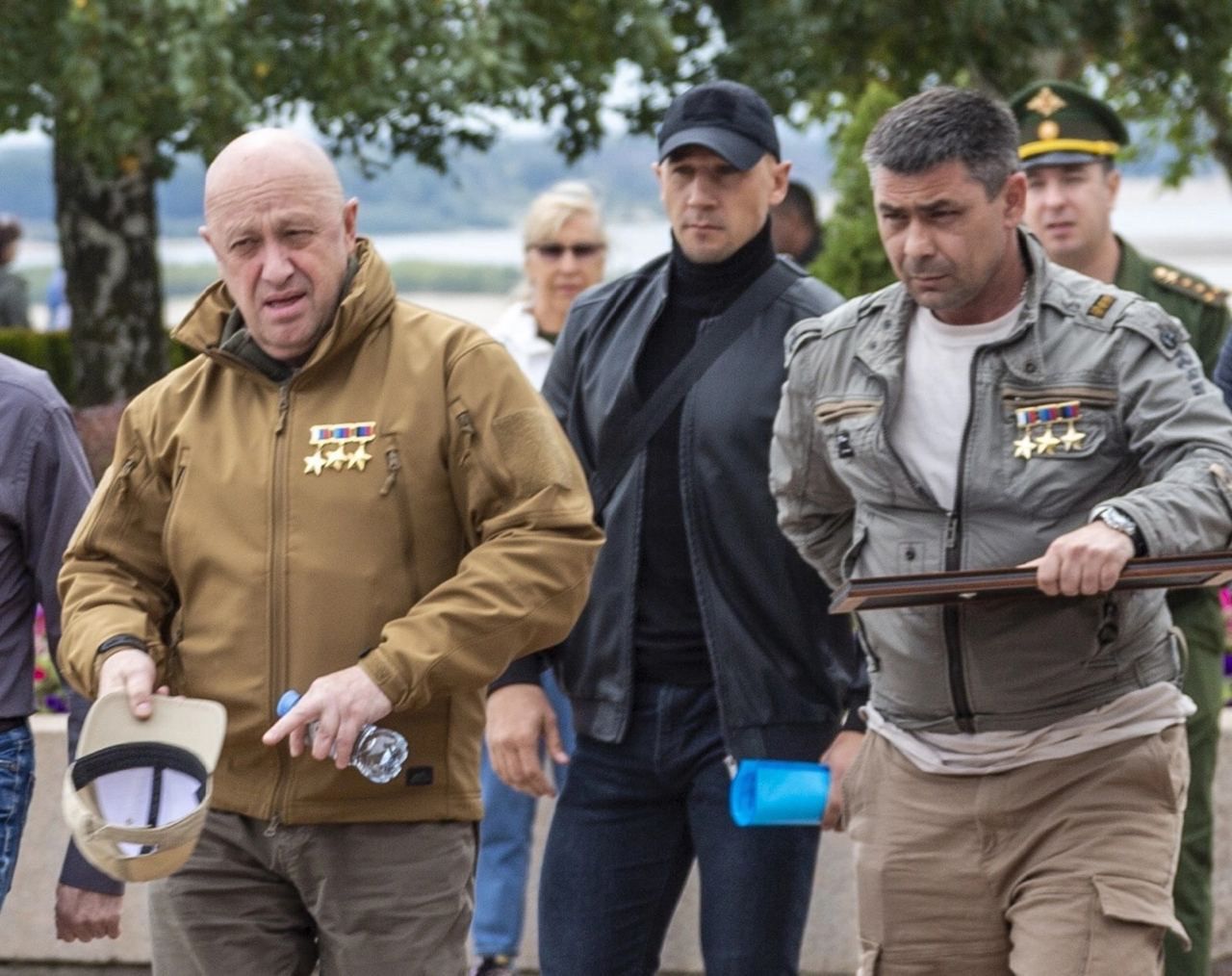 Buldogi walczą wokół Putina. Kadyrow i Prigożyn w akcji