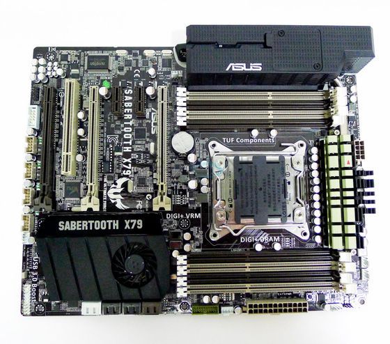 płyta gł&oacute;wna ASUS Sabertooth X79