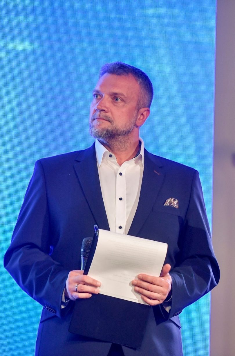 Sebastian Wątroba z "W-11" walczy z TVN o tantiemy