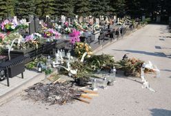 Urządzili libację na cmentarzu i zdewastowali grób