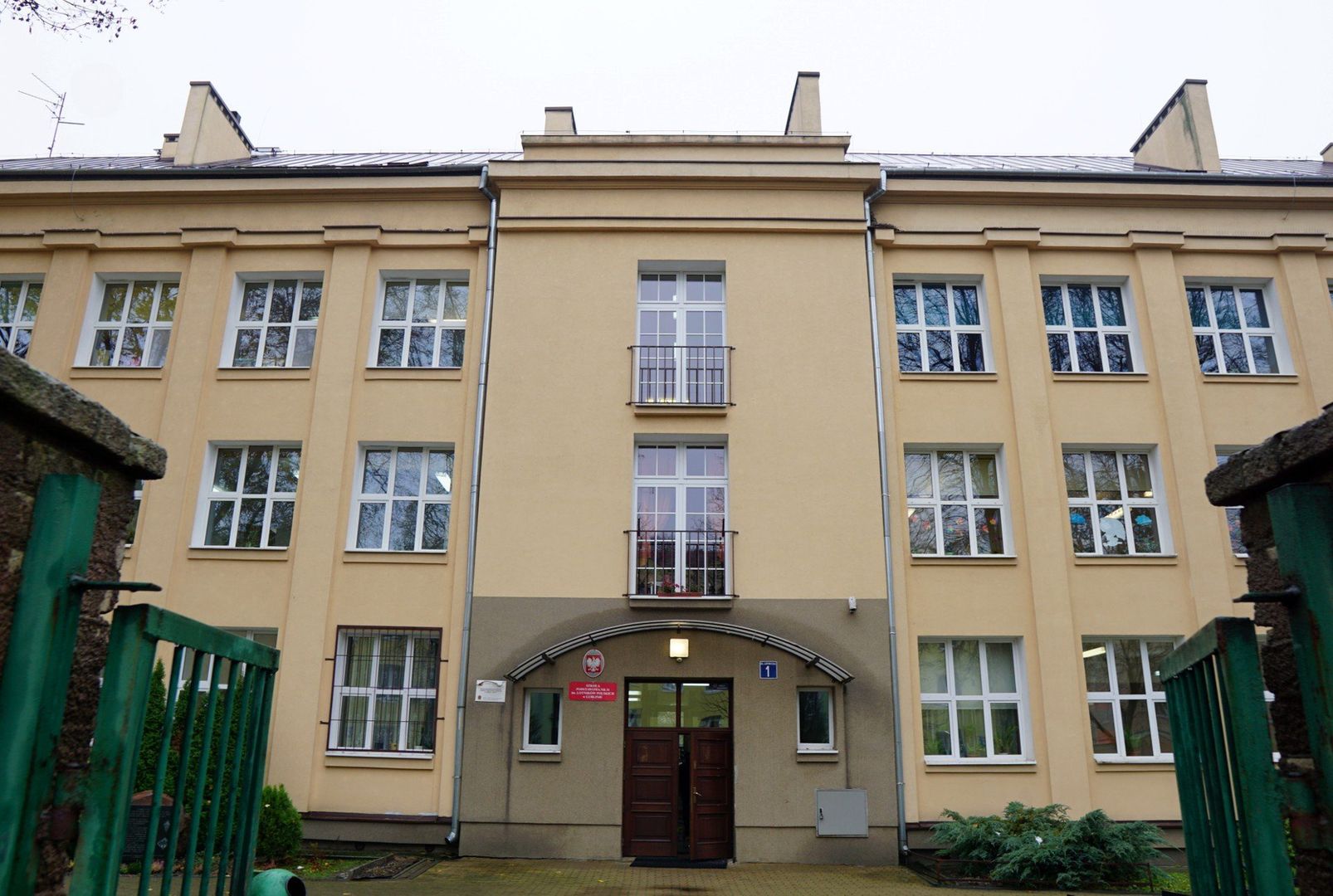  Szkoła Podstawowa Nr 31, ul. LotniczaJózefaciuk Jolanta - Szkoła Podstawowa nr 31 - 159 836 zł rocznie, 13 319 zł miesięcznie