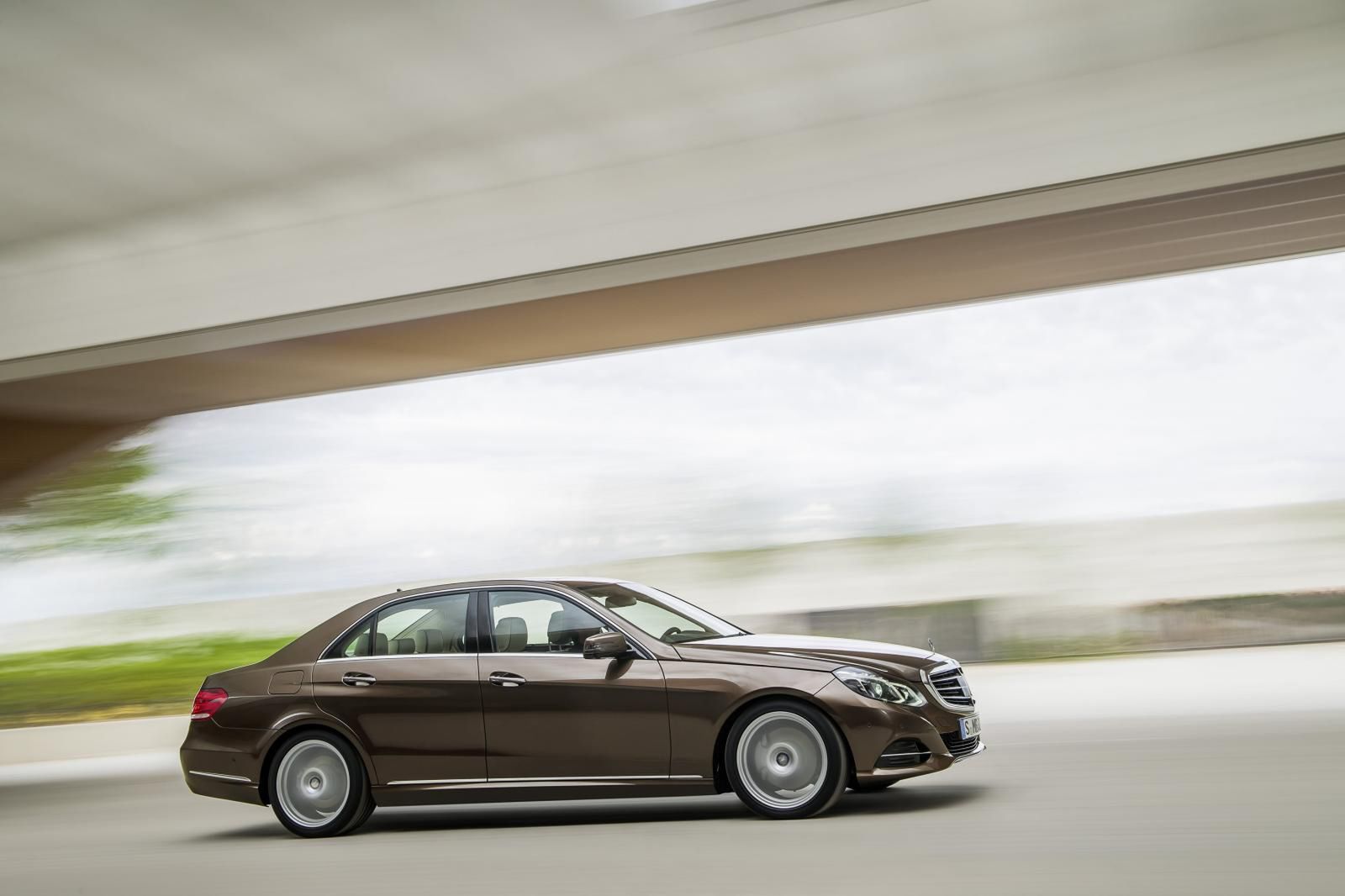 2014 Mercedes-Benz Klasy E [galeria] 30