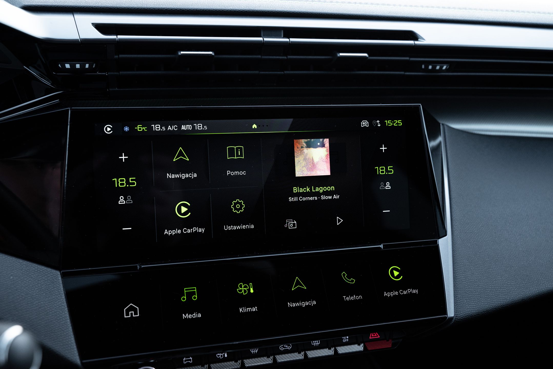 Peugeot 408 Hybrid 145