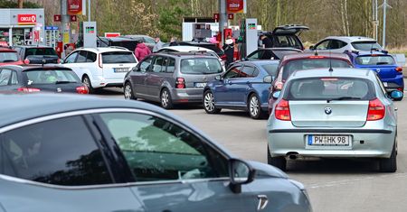Taniej już było. Oto co sądzą Polacy o przedłużeniu programu CPN