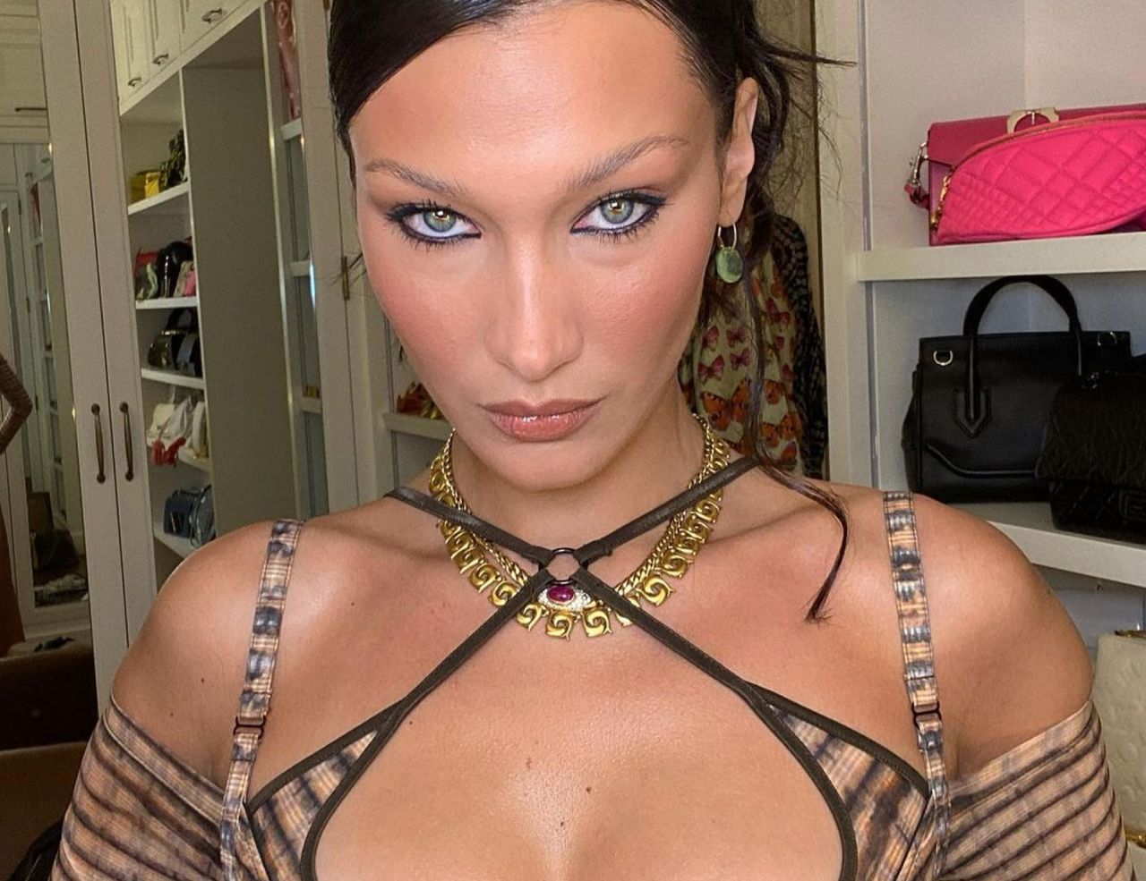 Bella Hadid pokazała wygoloną głowę. "Coś ty zrobiła!"