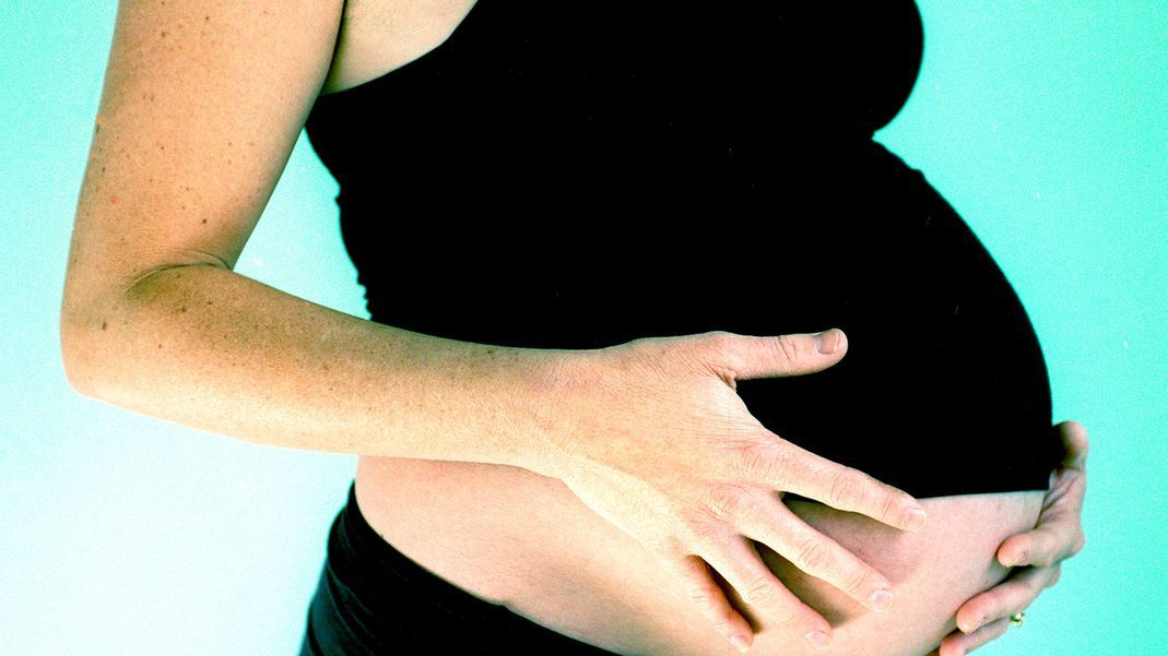 Zdaniem badaczy, smog ma destrukcyjny wpływ szczególnie na kobiety w ciąży