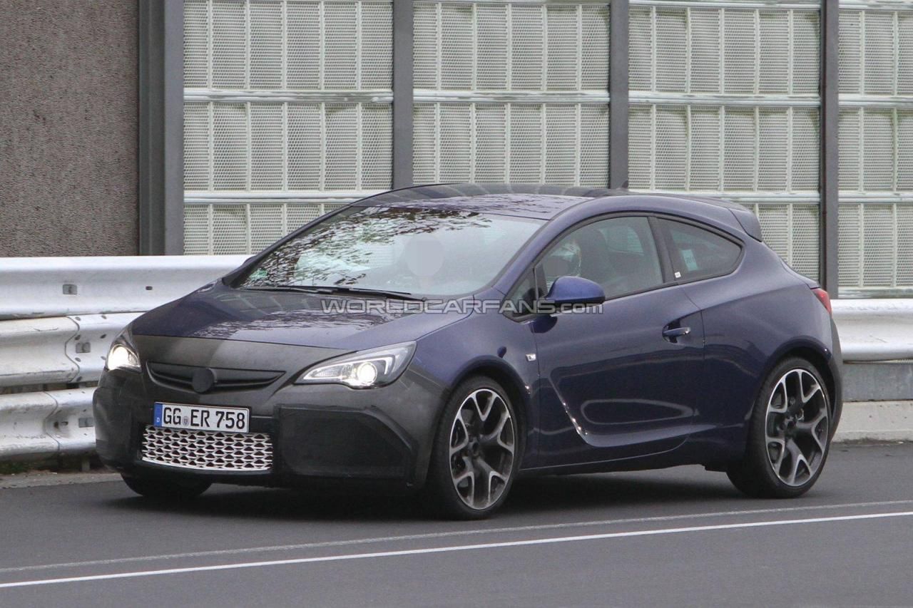 Opel Astra OPC 2012