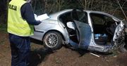 Sztum: Zjechał z prostej drogi i rozbił się na drzewie. Pijany 29-latek za kierownicą BMW, ranna 23-letnia dziewczyna
