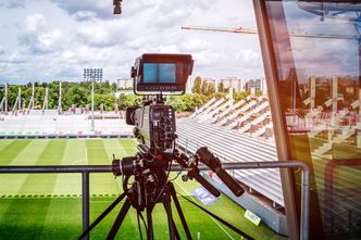 Podatek od reklam uderzy rykoszetem w klientów marketów i kluby sportowe