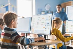 Koronawirus w Polsce. Chętnych do szczepień w szkołach brak. Liczba zakażonych będzie rosnąć