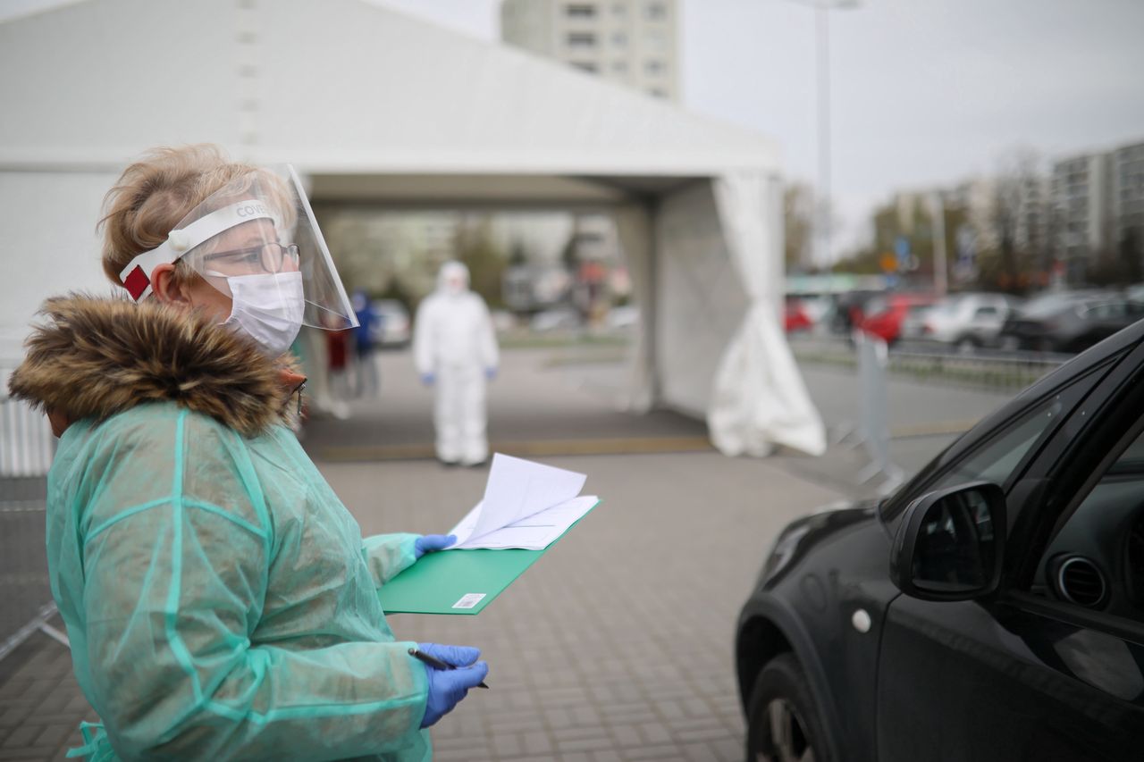 Koronawirus w Polsce. Wzrost liczby osób zakażonych. Zmarły kolejne osoby. Najnowsze informacje ministerstwa zdrowia