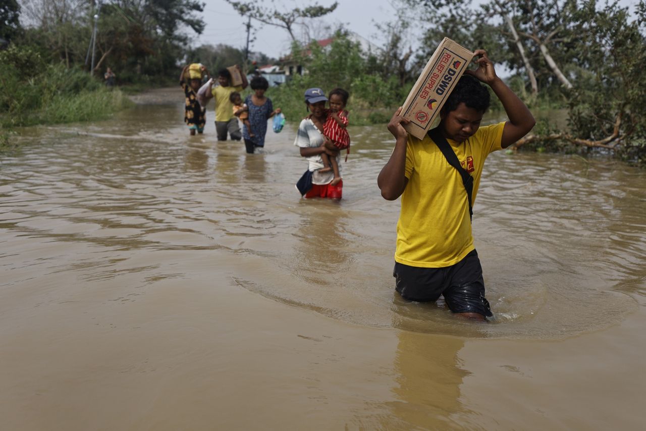 Photos from the Philippines are terrifying