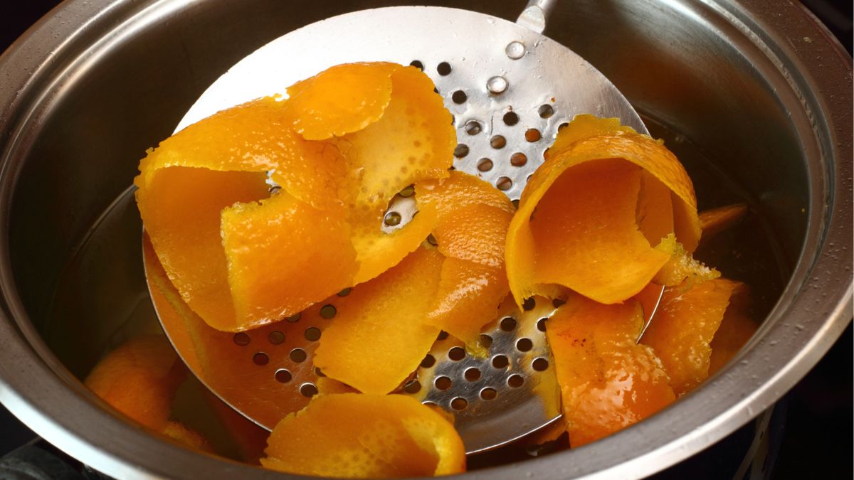 Skórka pomarańczową dodaję do ciast i zimowych naparów