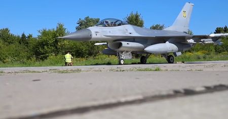 Samoloty F-16 już w Ukrainie. Jest oficjalne potwierdzenie i wideo