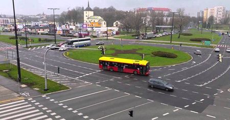 Rondo im. Romana Dmowskiego. Nocą będą wymieniać nawierzchnię
