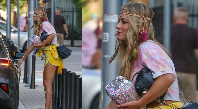 Marcelina Zawadzka z piórkami we włosach DŹWIGA SIATY wraz z ukochanym Maxem Gloecknerem