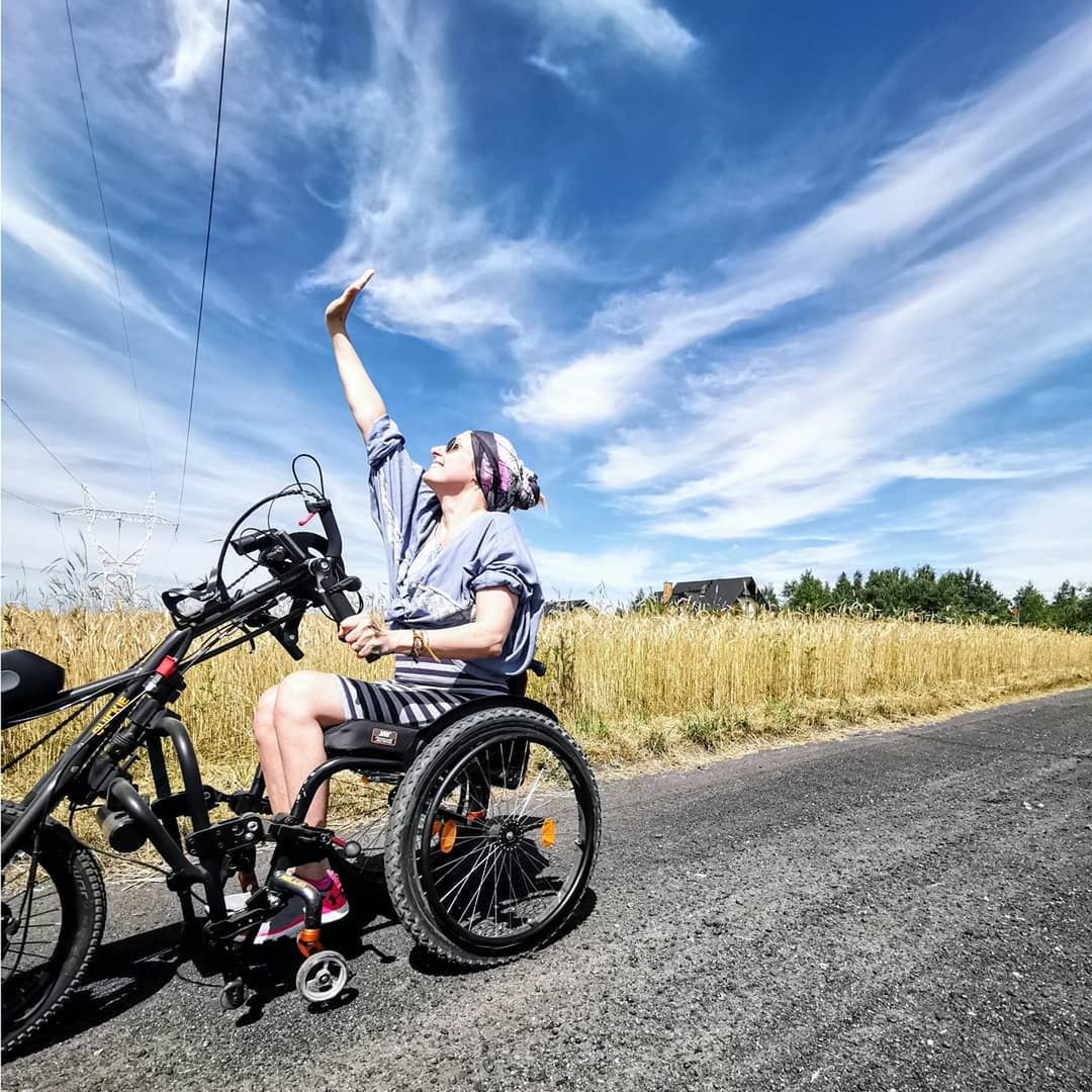 Monika Kuszyńska od prawie 15 lat porusza się na wózku