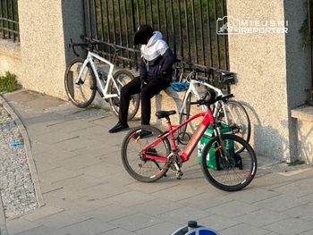 Warszawa: Czołowe zderzenie dwóch rowerzystów na Czerniakowskiej