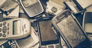 Pozbywasz się smartfonu? Akumulatory palącym problemem na wysypiskach