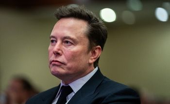 "Śliniący się imbecyl". Musk odpowiada Sikorskiemu