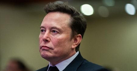 "Śliniący się imbecyl". Musk odpowiada Sikorskiemu