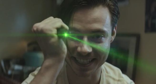 „Laser to nie zabawka” w kampanii Urzędu Lotnictwa Cywilnego (wideo)