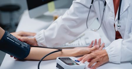 20-latkowie z nadciśnieniem. Kardiolog mówi, dlaczego tak się dzieje