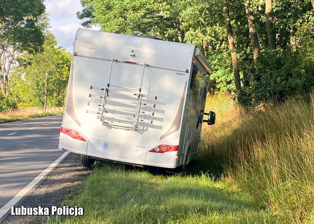 Zuchwała kradzież kampera. Złodziej próbował uciec pieszo przed policją