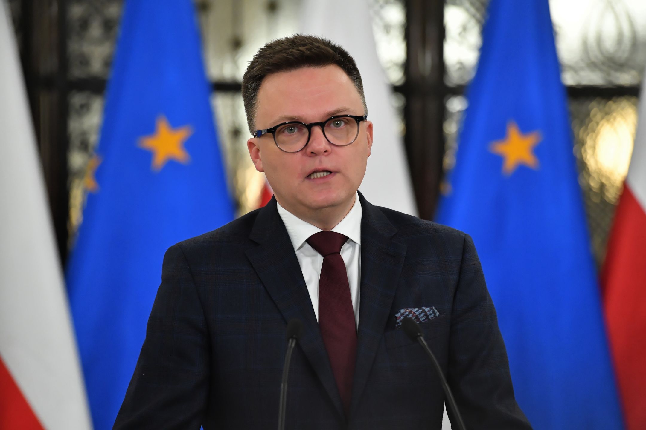Warszawa, 21.11.2023. Marszałek Sejmu Szymon Hołownia podczas konferencji prasowej, przed kontynuacją 1. posiedzenia Sejmu X kadencji, 21 bm. w Warszawie. (ad) PAP/Piotr Nowak
