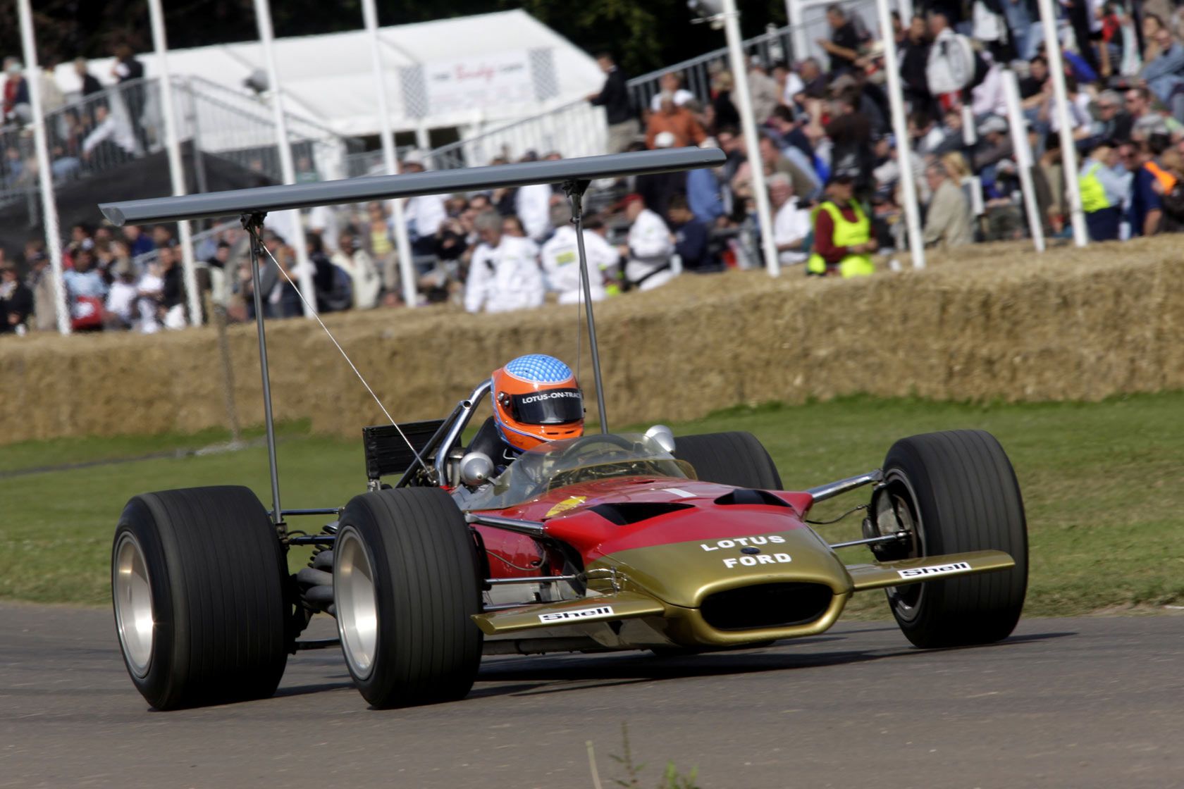 Lotus Cosworth 49B z 1968 roku z regulowanym tylnym skrzydłem (fot. f1fanatic.co.uk)